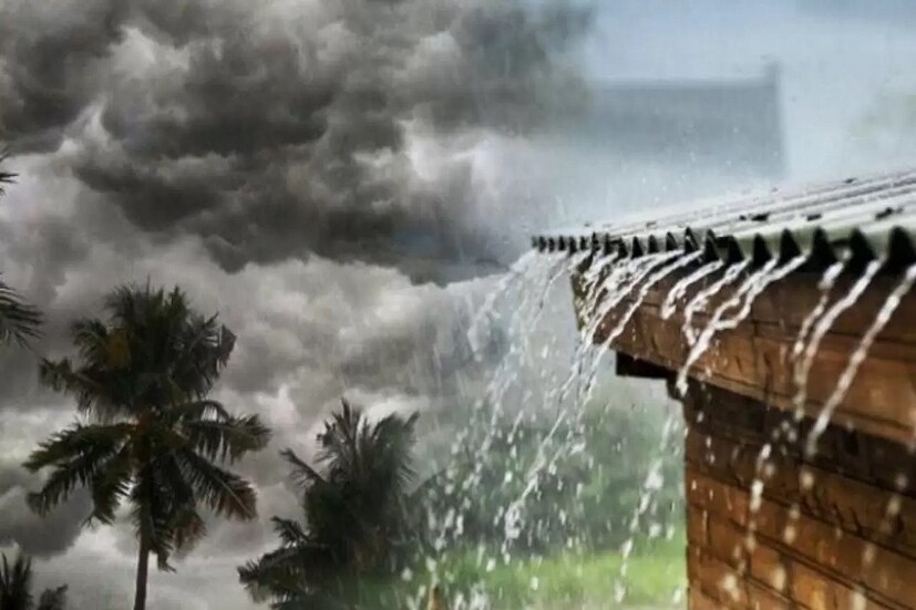 উত্তর পূর্ব মৌসুমি বায়ুর প্রভাবে  ৩০ অক্টোবর পর্যন্ত ভারী বৃষ্টির পূর্বাভাস তামিলনাডু পন্ডিচেরি ও করাইকাল এলাকায়। কেরল ও মাহেতে বৃহস্পতিবার পর্যন্ত ভারী বৃষ্টির সম্ভাবনা। বুধবার পর্যন্ত কর্নাটকে ভারী বৃষ্টির পূর্বাভাস। বৃহস্পতি ও শুক্রবার অন্ধ্রপ্রদেশ এবং রায়ালাসিমাতে থেকে প্রবল বৃষ্টির সম্ভাবনা।