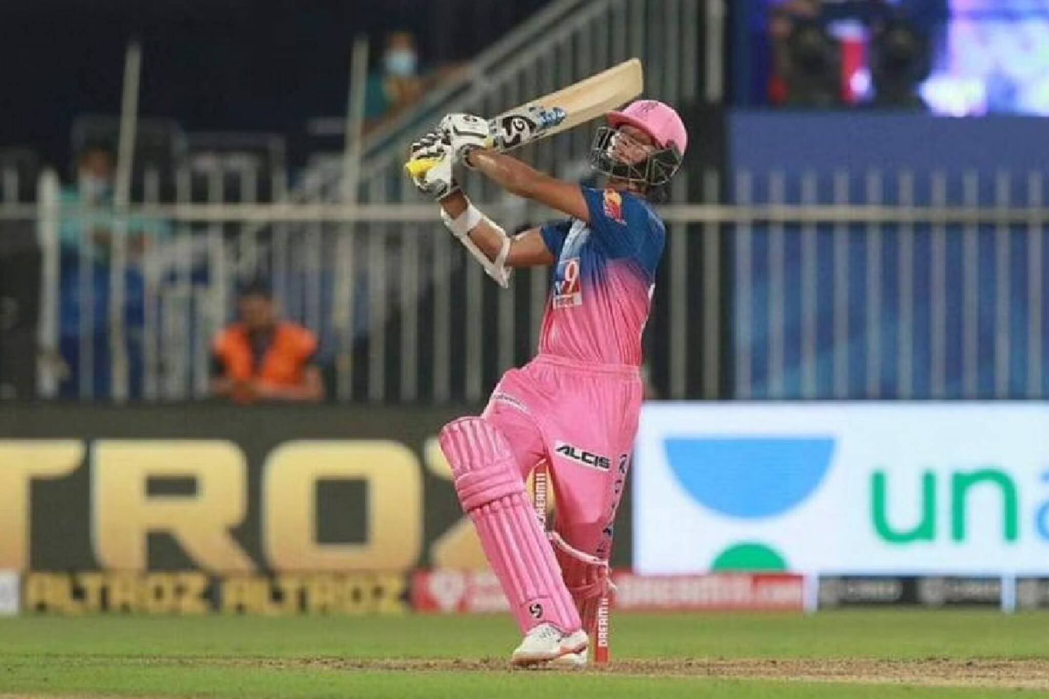 IPL 2021; RR vs PBKS IPL 2021; RR vs PBKS Yashasvi Jaiswal: বুড়ো নয়, জোয়ানদের দাপাদাপি আইপিএলে! মারকাটারি ব্যাটিং 'ফুচকাওয়ালা'র