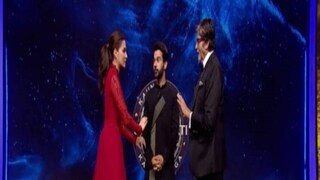কৌন বনেগা ক্রোড়পতির মঞ্চে যা কাণ্ড করলেন রাজকুমার রাও, হতভম্ভ অমিতাভ বচ্চন! দেখুন কৌন বনেগা ক্রোড়পতির মঞ্চে যা কাণ্ড করলেন রাজকুমার রাও, হতভম্ভ অমিতাভ বচ্চন! দেখুন