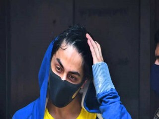 জামিন শাহরুখের ছেলে আরিয়ান খানের।