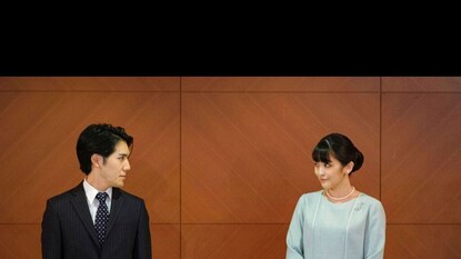 সাধারণ পরিবারের ছেলেকে ভালোবেসে ছাড়তে হল রাজপরিবার, নিয়মের টানাপোড়েন কি শাপে বর হল জাপানের রাজকন্যার? সাধারণ পরিবারের ছেলেকে ভালোবেসে ছাড়তে হল রাজপরিবার, নিয়মের টানাপোড়েন কি শাপে বর হল জাপানের রাজকন্যার?