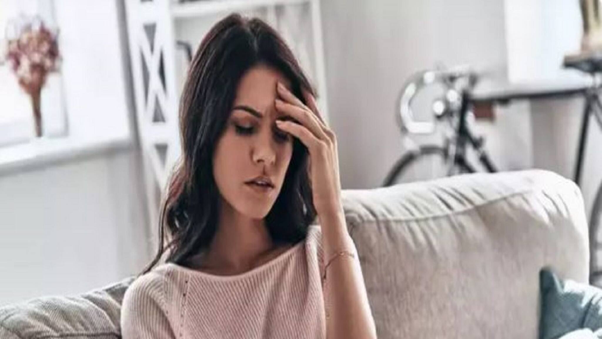 EXPLAINED | Calcium Deficiency: শরীরে ক্যালসিয়ামের সমস্যা? সঠিক সময়ে না ধরতে পারলে বড় সমস্যায় ভুগবেন!