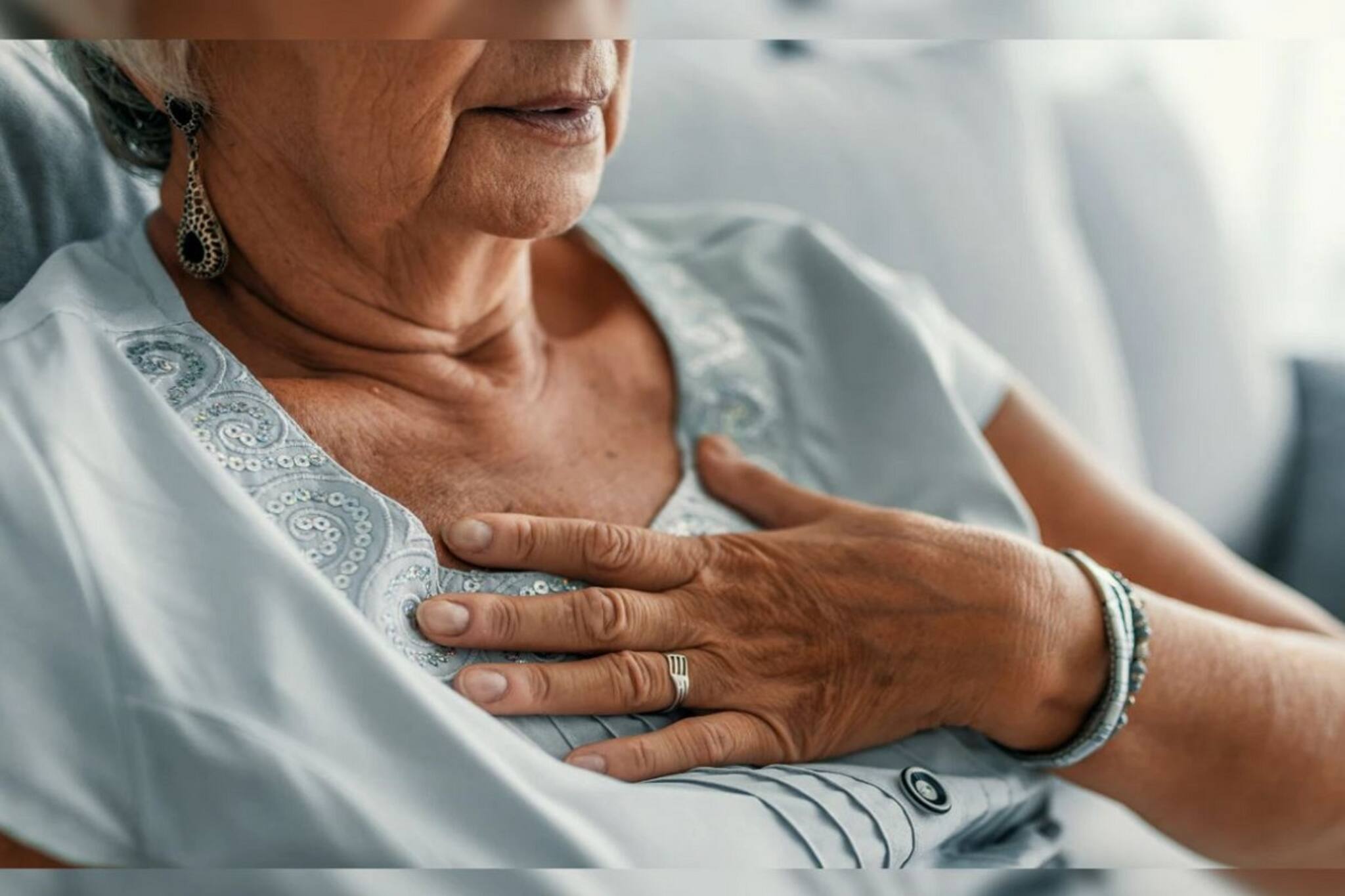 Heart Attack: মহিলাদের ক্ষেত্রে হার্ট অ্যাটাকের উপসর্গ কী কী? জেনে নিন বিশদে!