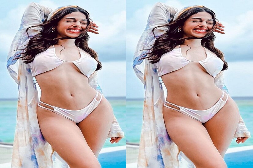 বিকিনি ও টপের কম্বিনেশনে উত্তেজনার ঝাঁঝ বেড়েছে কয়েকগুণ ৷ ছবি সৌজন্যে ইনস্টাগ্রাম ৷