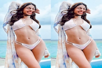 নামমাত্র পোশাকে মলদ্বীপ কাঁপাচ্ছেন, সেক্সি ব্লাউজে ব্যালকনিতে ঝুঁকতেই . . . নামমাত্র পোশাকে মলদ্বীপ কাঁপাচ্ছেন, সেক্সি ব্লাউজে ব্যালকনিতে ঝুঁকতেই . . .