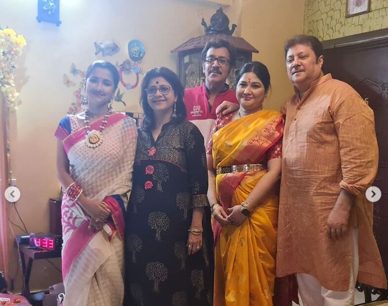 রচনা লিখেছেন আমার ছোটবেলার বন্ধু ও আমার টলিউডের পরিবারের সঙ্গে পুজো কাটানোর অনুভূতি সব সময় সেরা।  photo source Instagram 