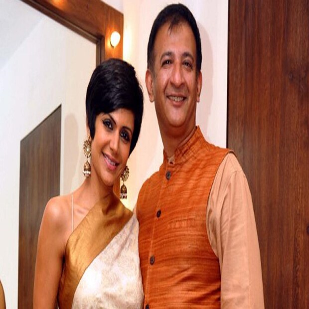 রাজ কৌশল (Raj Kaushal)-- ২০২১ সালের ৩০ জুন আচমকাই প্রয়াত হন বলিউডের পরিচালক-প্রযোজক ও মন্দিরা বেদির স্বামী রাজ কৌশল। মৃত্যুকালে তাঁর বয়স হয়েছিল ৫০। হৃদরোগেই মৃত্যু রাজের।