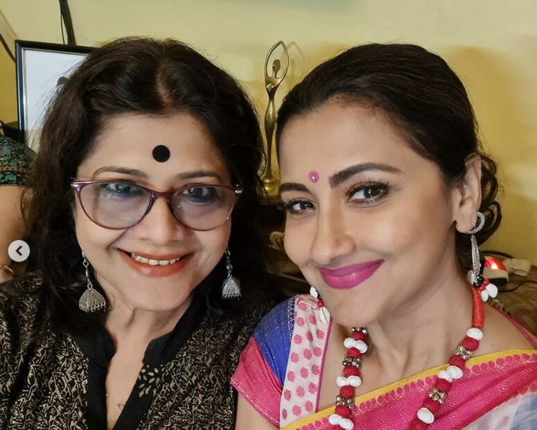 রচনার সঙ্গে অভিষেক চট্টোপাধ্যায়, লাবনী সরকারকেও দেখা গিয়েছে।  photo source Instagram 