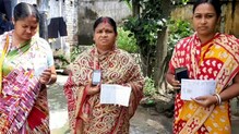 অ্যাকাউন্টে এলো লক্ষ্মীর ভান্ডারের টাকা, হাতখরচ পেয়ে খুশি মহিলারা অ্যাকাউন্টে এলো লক্ষ্মীর ভান্ডারের টাকা, হাতখরচ পেয়ে খুশি মহিলারা