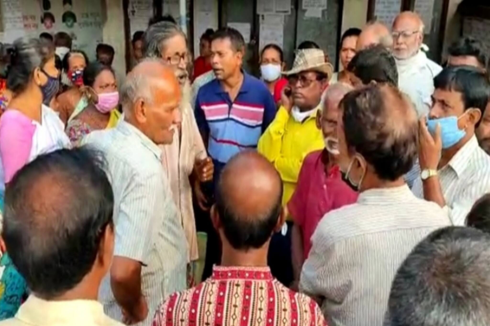 দুর্নীতির অভিযোগে সাসপেন্ড রেশন ডিলার