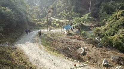 লেপচাখার এক নিরিবিলি, শান্ত গ্রাম্যপথ