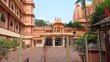 এবারের পুজোয় দুদিনের জন্য বেরিয়ে আসুন মায়াপুর ইসকন মন্দির থেকে