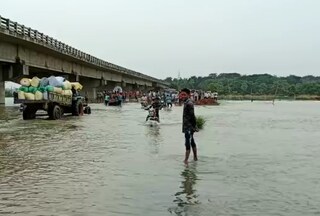 নিম্নচাপের টানা বৃষ্টিতে কালীপুজোর আগে বন্যার আতঙ্কে লাভপুরের বাসিন্দারা