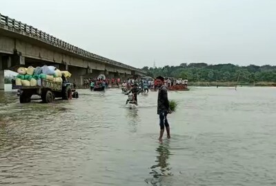 নিম্নচাপের টানা বৃষ্টিতে কালীপুজোর আগে বন্যার আতঙ্কে লাভপুরের বাসিন্দারা