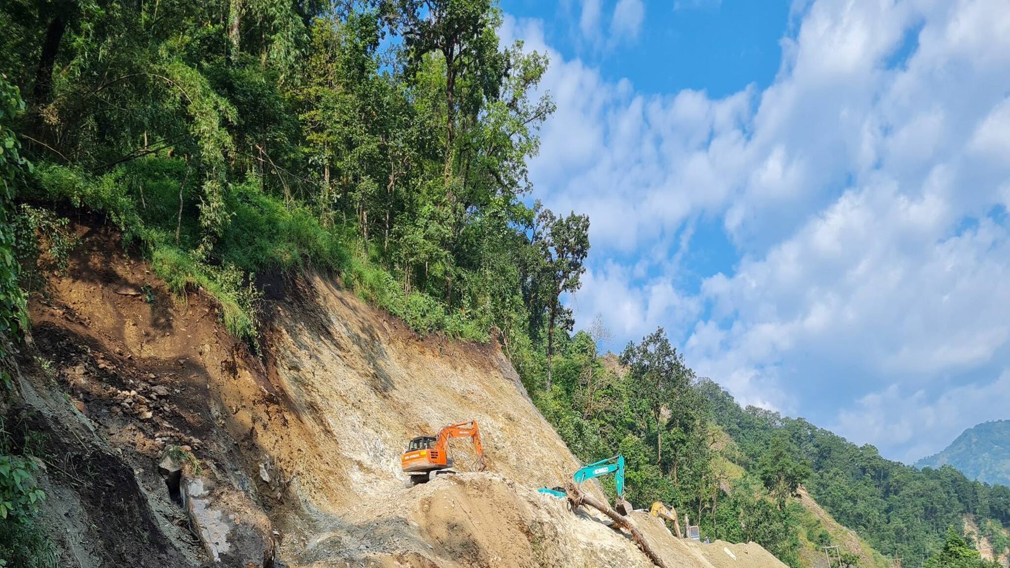 Siliguri-Sikkim NH10: শীঘ্রই খুলবে শিলিগুড়ি-সিকিম ১০ নম্বর জাতীয় সড়ক, চলছে জোরকদমে কাজ