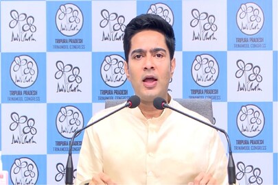 বাম কংগ্রেসকে একাসনে বসিয়ে তোপ অভিষেক বন্দ্যোপাধ্যায়ের।