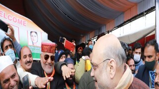শ্রীনগরে কাশ্মীরবাসীর সঙ্গে মিশে গেলেন অমিত শাহ৷ Photo-Twitter/AmitShah
