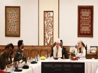 শ্রীনগরে কাশ্মীরের নিরাপত্তা সংক্রান্ত বৈঠকে অমিত শাহ৷ Photo-Twitter
