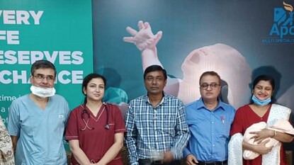 Healthy baby born after multiple blood transfusions inside womb Healthy baby born after multiple blood transfusions inside womb