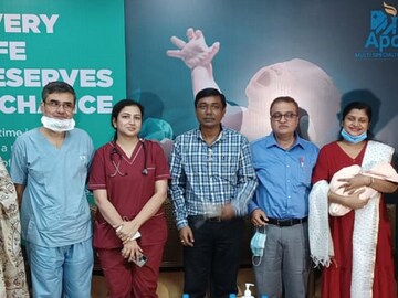 Healthy baby born after multiple blood transfusions inside womb