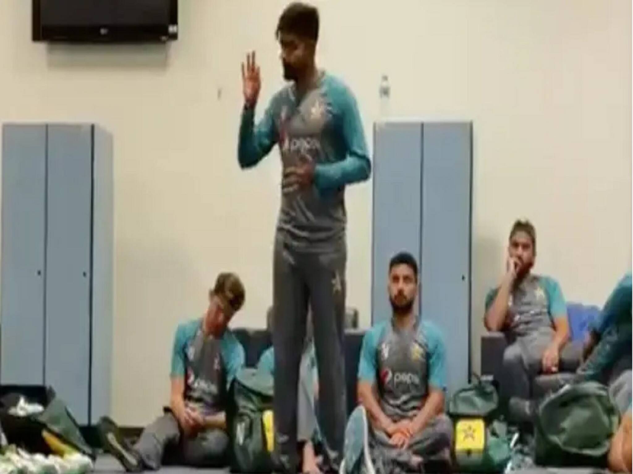 T20 World Cup | Pakistan: ‘এখনই সেলিব্রেশনের সময় নয়...’ ড্রেসিংরুমে টিমমেটদের এই অনুরোধই করলেন পাক অধিনায়ক, দেখুন ভিডিও