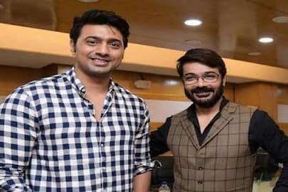 এবার 'কাছের মানুষ' দেব-প্রসেনজিৎ, এক ছবিতে দুই তারকা!