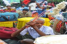 মিলল না বায়না, ঢাক কাঁধে বিসর্জনের অনেক আগেই বাড়ি ফিরলেন ওঁরা মিলল না বায়না, ঢাক কাঁধে বিসর্জনের অনেক আগেই বাড়ি ফিরলেন ওঁরা