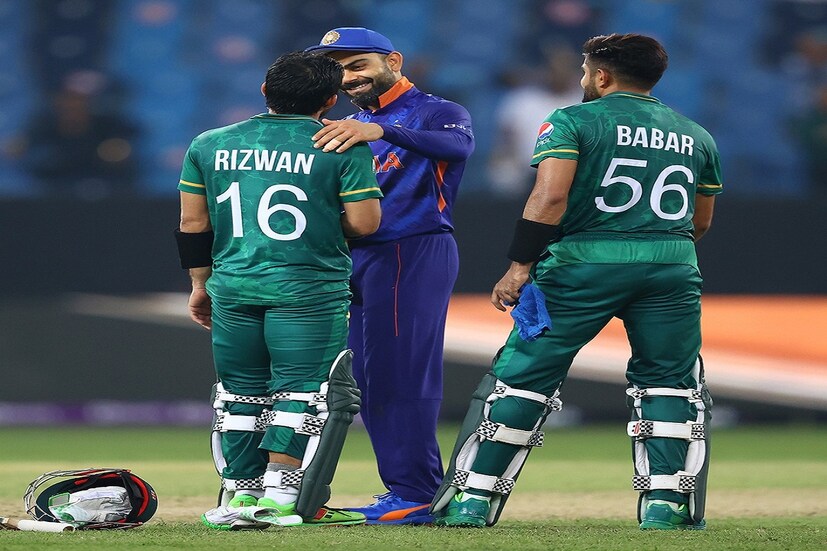 পাকিস্তান ক্রিকেট বোর্ডের বর্তমান চেয়ারম্যান রামিজ রাজা টি২০ বিশ্বকাপের শুরু কিছুদিন আগে একটি বয়ান দিয়েছিলেন সেই বয়ান নিয়েই জল্পনা নিয়ে রীতিমত চর্চা চলছে কেননা (Before T20 World Cup 2021 PCB chairman Ramiz Raja has declared that If Pakistan defeat India in T20 World Cup, blank cheque will be ready for them) ৷ ছবি সৌজন্যে ট্যুইটার ৷  