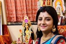 নিজেই সাজালেন বিগ্রহ,  অদিতি মুন্সীর বাড়িতে পালিত হল কোজাগরী লক্ষ্মীপুজো