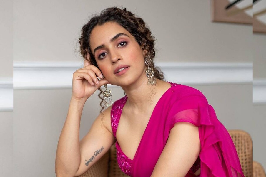  পার্পল শাড়িতে সানিয়া মালহোত্রা (Sanya Malhotra ) যেন সম্ভ্রান্ত সুন্দরী ৷