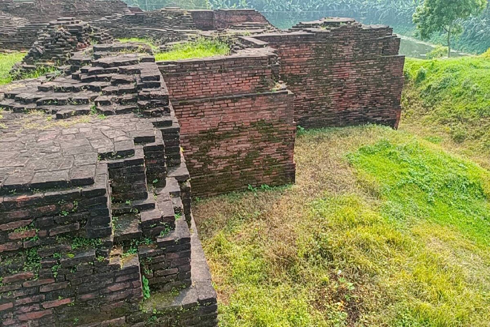 ইতিহাসে ডুব দিতে পুজোয় ছোট্ট ছুটিতে আসুন বল্লাল সেনের সাম্রাজ্যের ভগ্নাবশেষে