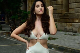 নোরার ইনস্টাগ্রামে ফলোয়ার সংখ্যা ৩৭.৬ মিলিয়ন। প্রায়ই উষ্ণ ছবি শেয়ার করে সোশ্যাল মিডিয়ায় ঝড় তোলেন। কখনও বা নাচের মহড়ার কিছু মুহূর্ত শেয়ার করেন তিনি। এই মুহূর্তে নোরা দুবাইতে ছুটি কাটাতে গিয়েছেন। সেখান থেকে কিছু ছবি তিনি ইনস্টাগ্রামে শেয়ারও করেছিলেন।
