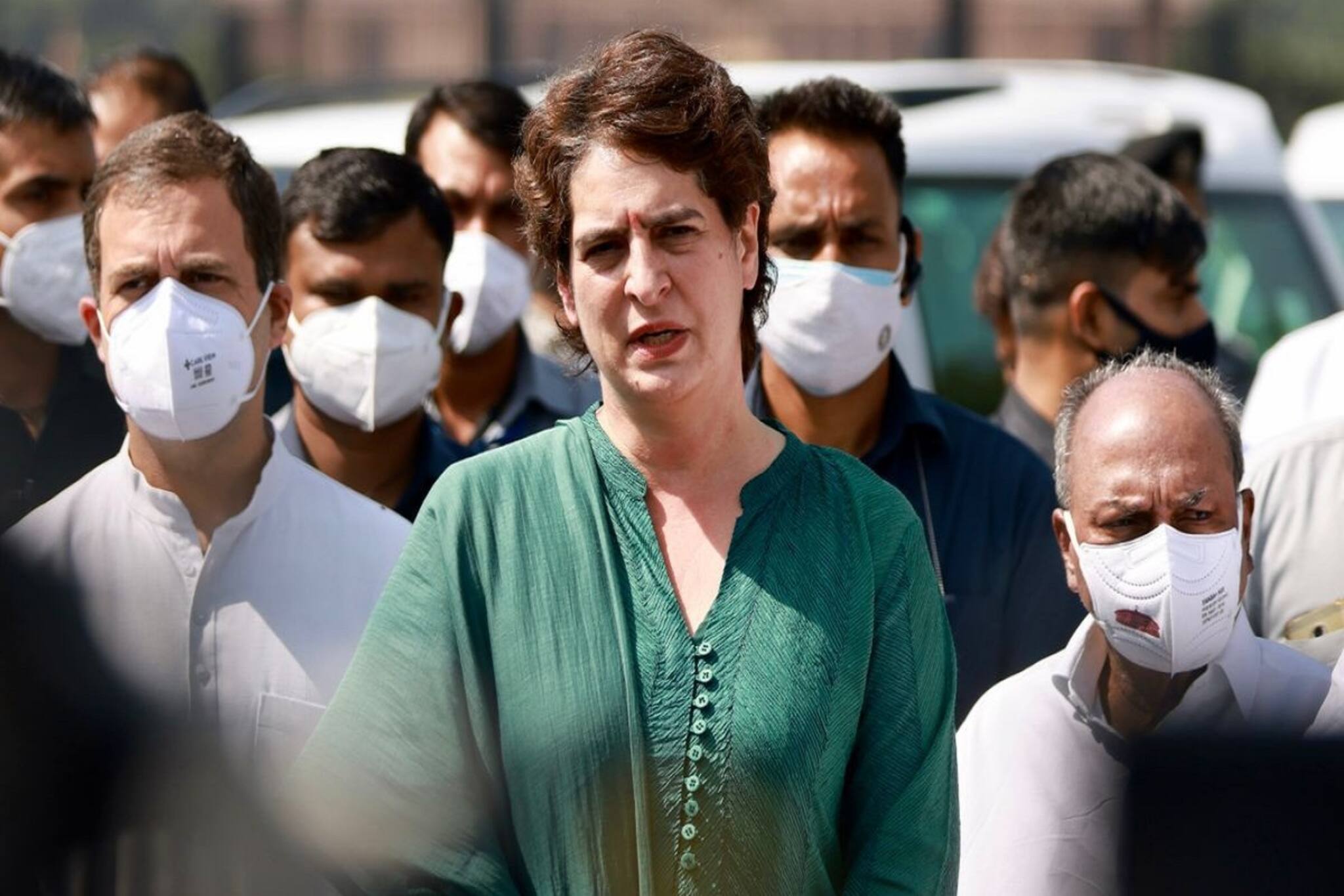 মন্ত্রীকে সরিয়ে লখিমপুরের তদন্ত হোক, রাষ্ট্রপতির কাছে আর্জি রাহুল-প্রিয়াঙ্কার