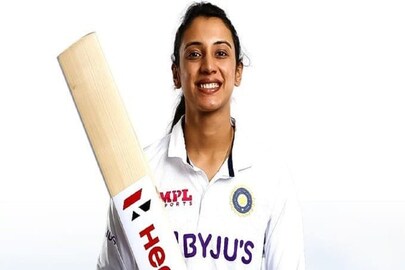 দুরন্ত শতরান করলেন স্মৃতি মান্ধনা