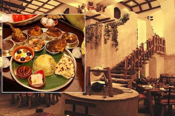 পুজোয় এবার রাজকীয় ভোজন ! দুর্গা পুজো স্পেশাল থালি সাজিয়ে তৈরি তাজ পুজোয় এবার রাজকীয় ভোজন ! দুর্গা পুজো স্পেশাল থালি সাজিয়ে তৈরি তাজ