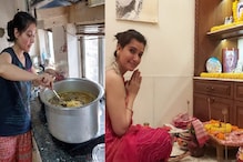 প্রসেনজিত ঘরণী অর্পিতার লক্ষ্মীপুজো,একা রাঁধলেন ভোগের খিচুড়ি,রইল অন্দরমহলের ছবি প্রসেনজিত ঘরণী অর্পিতার লক্ষ্মীপুজো,একা রাঁধলেন ভোগের খিচুড়ি,রইল অন্দরমহলের ছবি