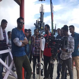 চোরের সঙ্গে বড়লোক বাড়ির মেয়ের জমাটি প্রেম! কী হবে পরিণতি?