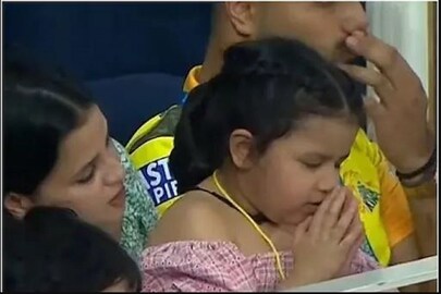 Ziva Dhoni prays for her father MS Dhoni- Photo Courtesy- Twitter 