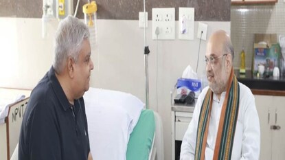 রাজ্যপাল জগদীপ ধনখড় দেখতে এইমসে অমিত শাহ রাজ্যপাল জগদীপ ধনখড় দেখতে এইমসে অমিত শাহ