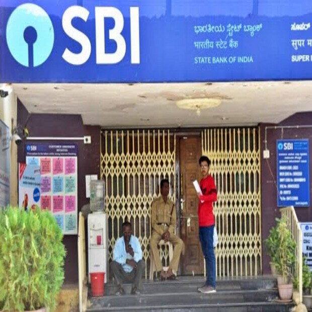 দেখে নিন ছুটির লিস্ট