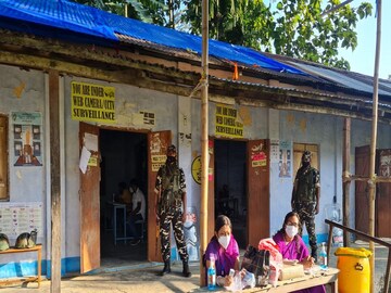 বাংলার চার কেন্দ্রে ভোটগ্রহণ শুরু।