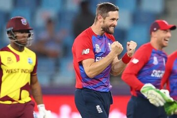 নামেই বিশ্বচ্যাম্পিয়ন! শুরুতেই কাত 'বড় দল', পাড়ার টিমের মতো ৫৫-তে অলআউট