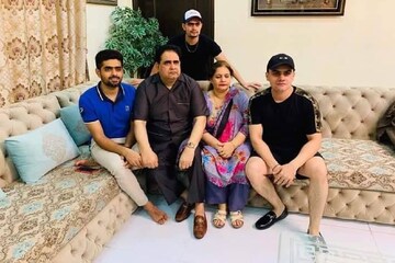 মা সেদিন ছিলেন ভেন্টিলেটরে, ভারতের বিরুদ্ধে চোখে জল নিয়ে খেলেছিলেন বাবর