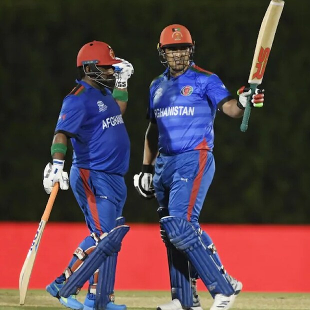 চলতি টি টোয়েন্টি বিশ্বকাপের সুপার টুয়েলভের প্রথম ম্যাচে ১৩০ রানে বিশাল জয় পেয়েছে আফগানিস্তান। রান রেট +৬.৫০০।। টি-২০ বিশ্বকাপে এখনও পর্যন্ত সর্বোচ্চ রান রেট আফগানিস্তানের। ফলে গ্রুপ-২-তে তারাই শীর্ষে। গ্রুপ ১-এ ইংল্যান্ড সবার উপরে। রান রেট +৩.৯৭০।