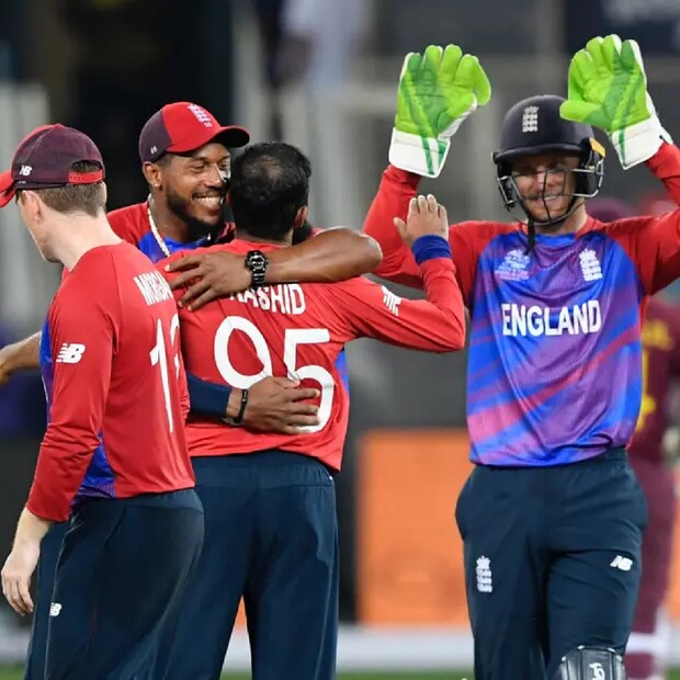 ম্যাচ শেষে বাংলাদেশের অধিনায়ক মাহমুদুল্লাহ বলছিলেন, ১০-১৫ রান বেশি করতে পারলে হয়তো ম্যাচের ফল অন্যরকম হত। তবে এদিন ইংলিশ ব্যাটাররা যেভাবে ব্যাটিং করলেন তাতে কোনও লক্ষ্যমাত্রাই হয়তো তাঁদের সামনে কঠিন হত না।