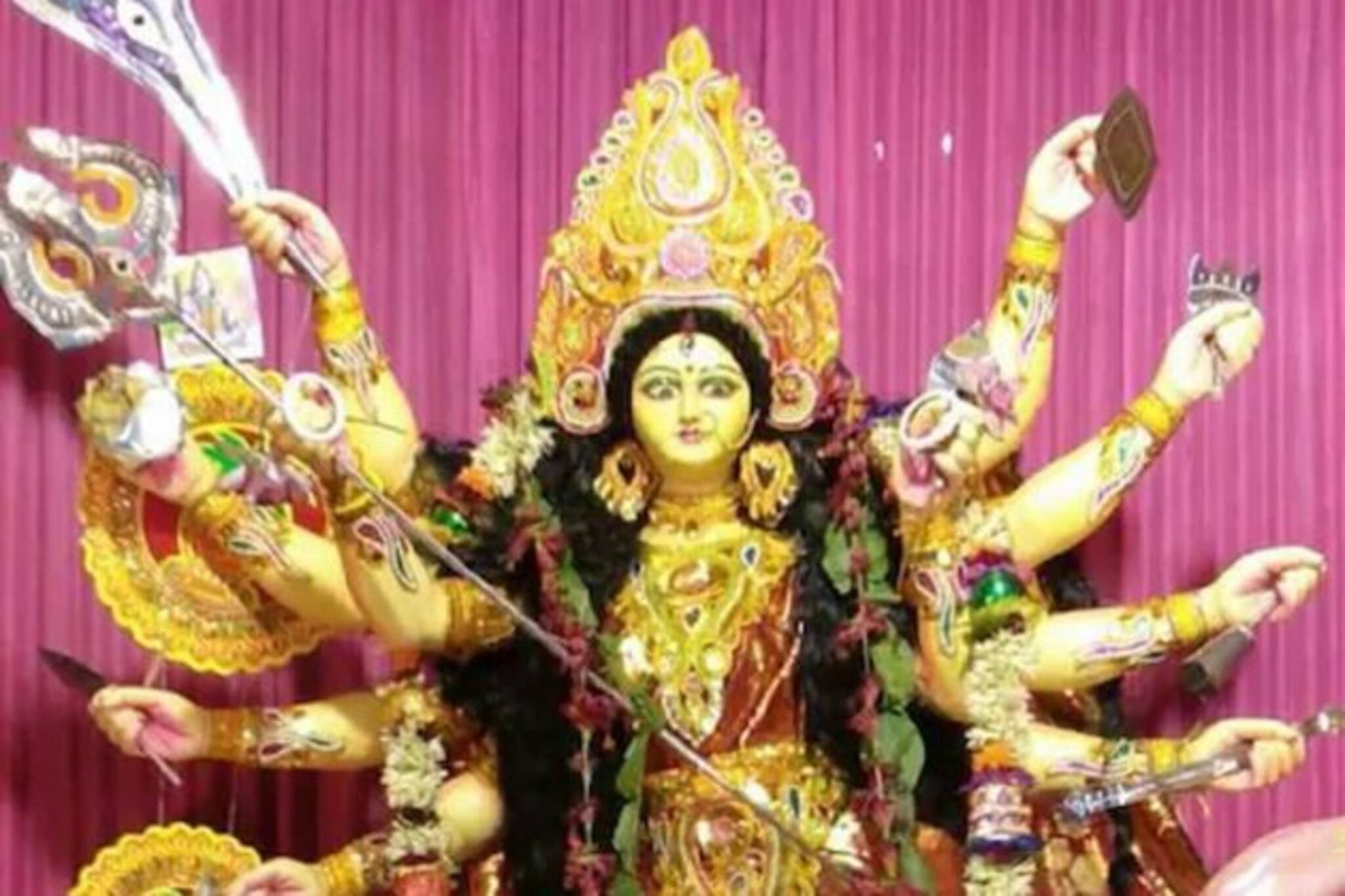 Durga Puja 2021: মর্তের দেবীদের পরিচালনায় দুর্গাপুজো! তমলুকের মহিলারা কীভাবে শুরু করলেন উমার আরাধনা