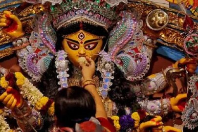 places where you can  see gala durga puja celebrations and travel 