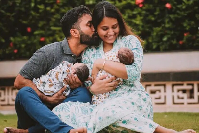 কেকেআর-এর প্রাক্তন অধিনায়ক দীনেশ কার্তিক ও স্কোয়াশ প্লেয়ার দীপিকা পাল্লিকেল যমজ সন্তানের বাবা-মা হলেন।