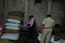 খাবারে বিষ মিশছে ধনিয়ার বেশে! পুলিশের হাতে যা এল, চমকে ওঠার মতো... খাবারে বিষ মিশছে ধনিয়ার বেশে! পুলিশের হাতে যা এল, চমকে ওঠার মতো...