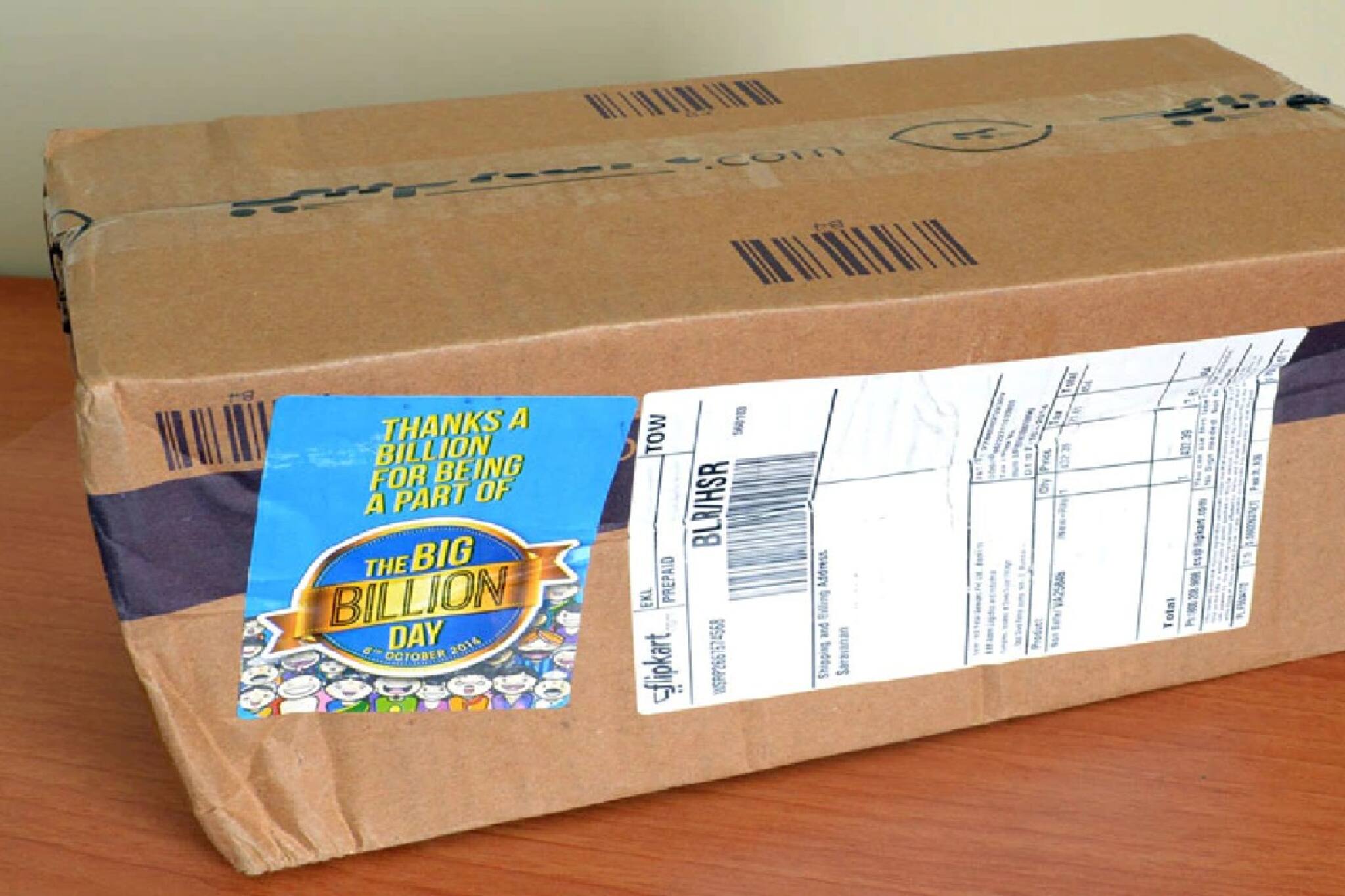 ৫৩ হাজার টাকার ফোন অর্ডার করেছিলেন, এই ব্যক্তি পেলেন পাঁচ টাকার জিনিস